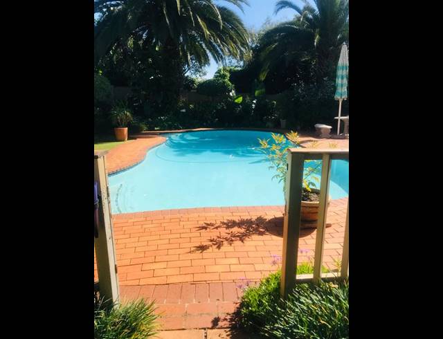 3 BEDROOM HOUSE FOR SALE IN KENSINGTON